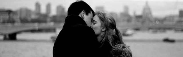 Kissing With Braces